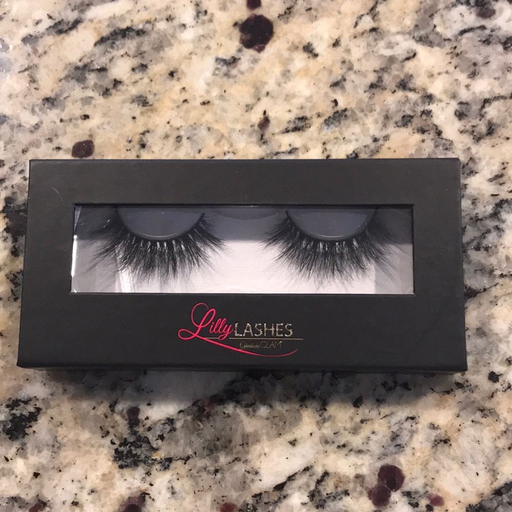 Lilly lashes